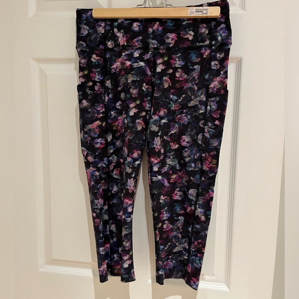 Lululemon Fast and Free Crop II - Size 10